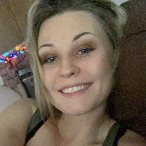 Meet your Posher, Kelli - Picture 1 of 1